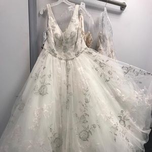 Plus Size Alfred Angelo Wedding Dress Ball Gown